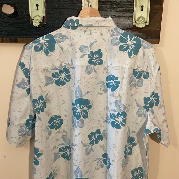 Tranquility Saltwater Tropical Print Button Down Shirt Size XL - Picture 8 of 11